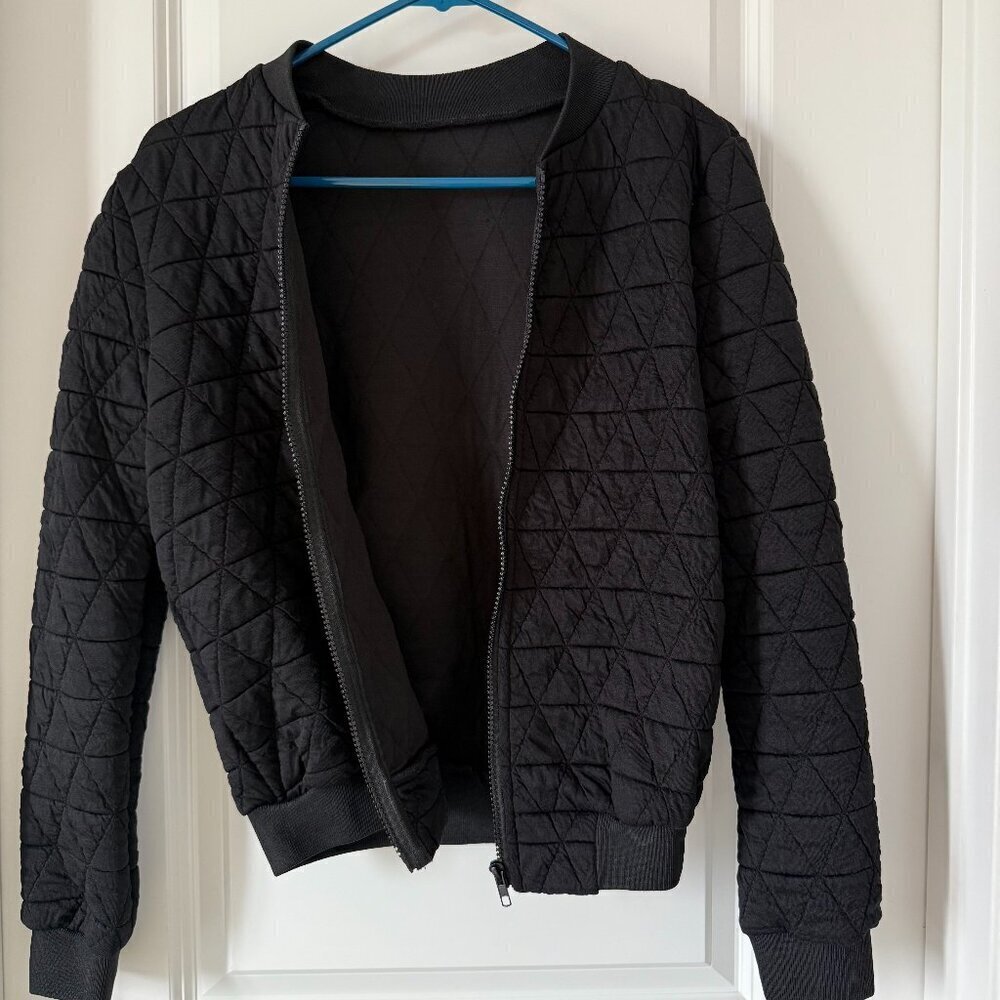 SHEIN Bomber Jacket Black Quilted Triangle Zip Up Womens XS - Picture 2 of 6